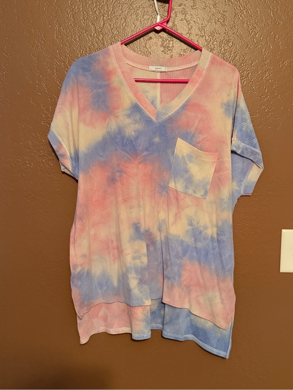 JODIFL Pastel Tie-Dye V-Neck Pocket Tee - Pink, Blue & Cream